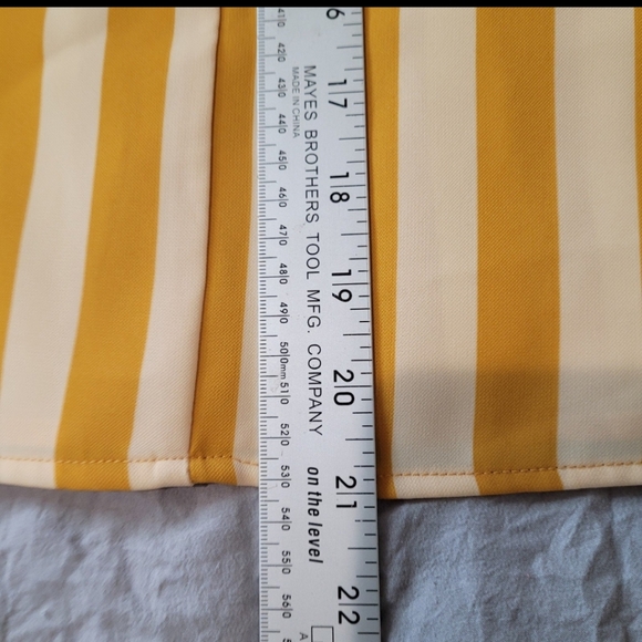 TRENDY, Silky Top Lot OF 2, Gold & Cream Striped Lot of 2 Womens SZ XS - Picture 11 of 12